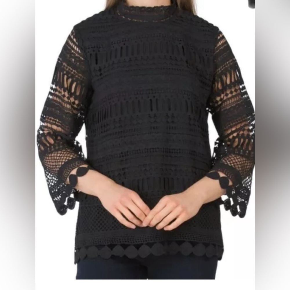 Gibson x Glam Living in black Lace Bell Sleeve Blouse